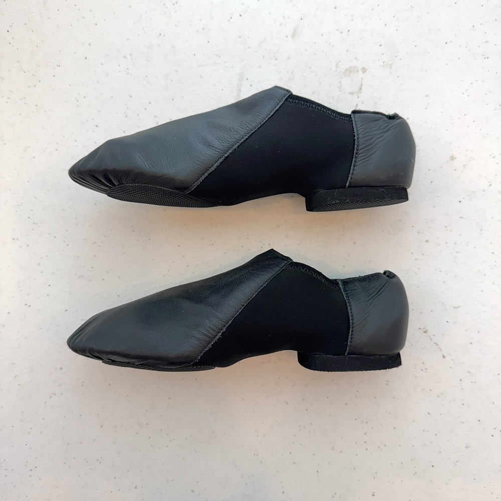 So Danca Java JZ43 Jazz Shoe Child 2.5 Black Leather Theatre Split Sole Dance